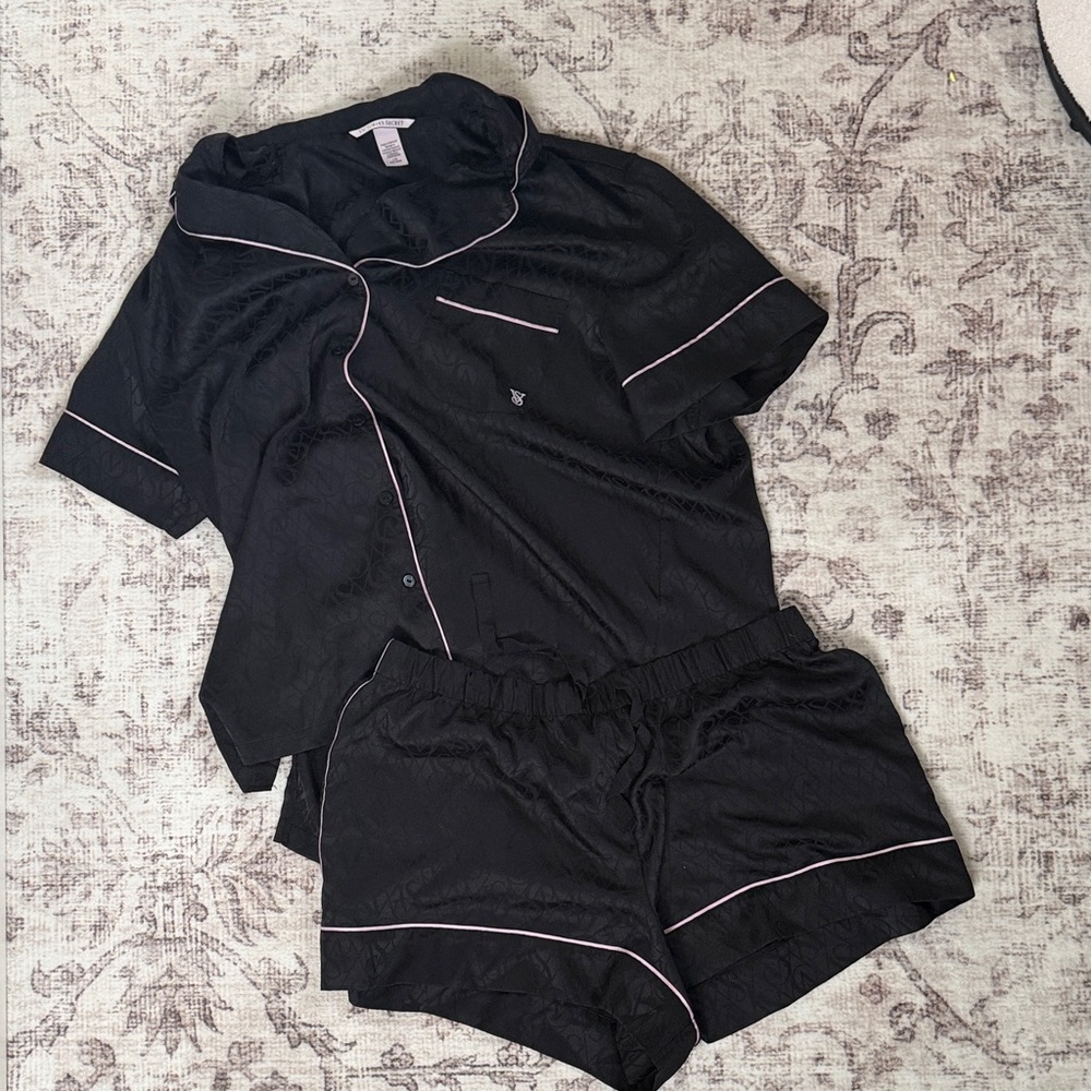 Victoria’s Secret Black Short-Sleeve Satin Pajama Set with Pink Piping